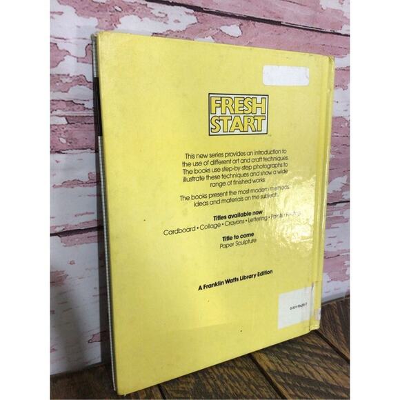 1989 PUPPETS By Lyndie Wright Hardback Vintage Book ~ Finger Puppets - Picture 2 of 10